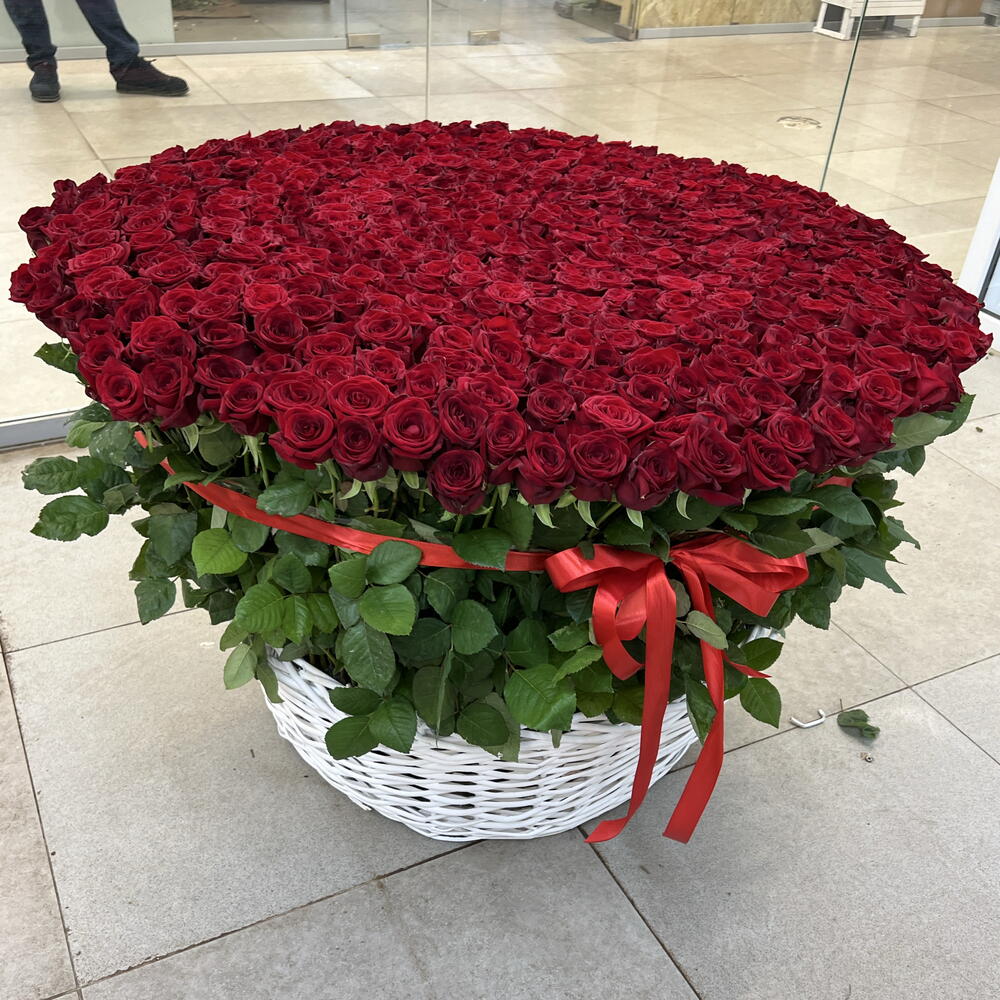 🌹КОМПОЗИЦИЯ ИЗ 501 КРУПНОЙ КРАСНОЙ РОЗЫ В КОРЗИНЕ🌹